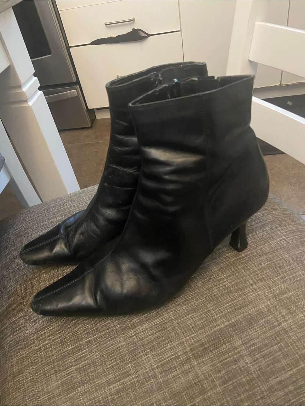 Women's Size 6 Black Ankle Booties with Side Zip - Picture 2 of 4